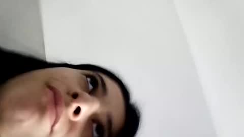 Mia-foster online show from 2, 2, 2025