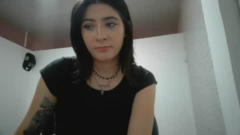 Mia-foster online show from 15, 11, 2025