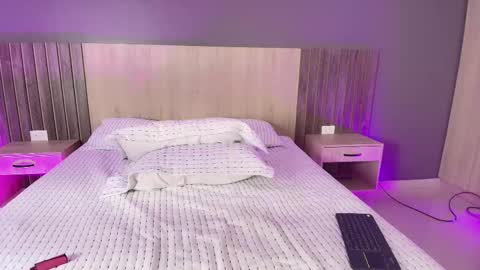 Snapshot of _miamiller_ chatting on 13, 2, 2025 _miamiller_ online show from 13, 2, 2025