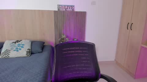 Snapshot of _miamiller_ chatting on 14, 9, 2025 _miamiller_ online show from 14, 9, 2025