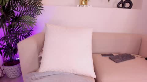 Mia online show from 28, 5, 2026