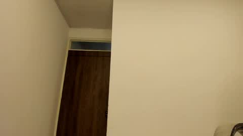 _miss_coco_ online show from 25, 4, 2026