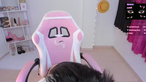 Hanna  Idependent Model   online show from 30, 1, 2025