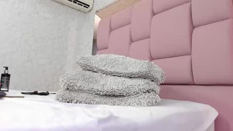 _molly_rosse_ online show from 6, 3, 2025