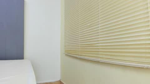 _molly_rosse_ online show from 16, 10, 2025