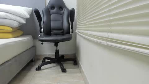 _molly_rosse_ online show from 23, 4, 2026