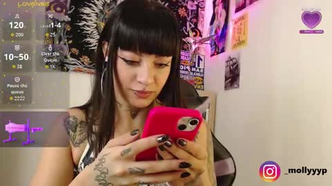 Snapshot of _mollyyyp chatting on 8, 11, 2025 Emmy online show from 8, 11, 2025