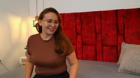 Snapshot of _monaliza_ chatting on 25, 5, 2026 _monaliza_ online show from 25, 5, 2026