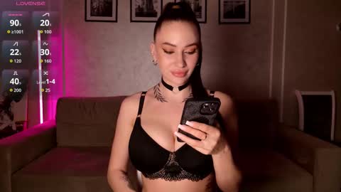 Nikol online show from 3, 3, 2026