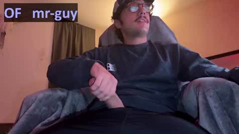 _mrguy_ online show from 14, 7, 2026