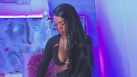 Snapshot of _naomibrown_ chatting on 8, 10, 2025 naomi brown online show from 8, 10, 2025