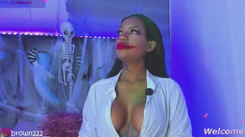 Snapshot of _naomibrown_ chatting on 24, 10, 2025 naomi brown online show from 24, 10, 2025