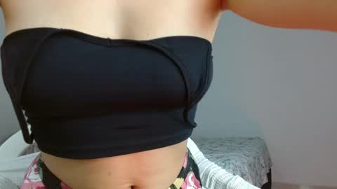 _nayade_ online show from 22, 2, 2025