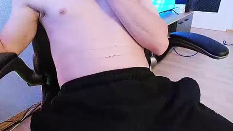Snapshot of _neverever_ chatting on 21, 6, 2026 _neverever_ online show from 21, 6, 2026
