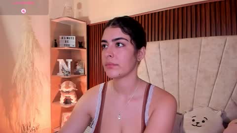 Niah  You can call me Ni or cutie haha online show from 19, 10, 2025