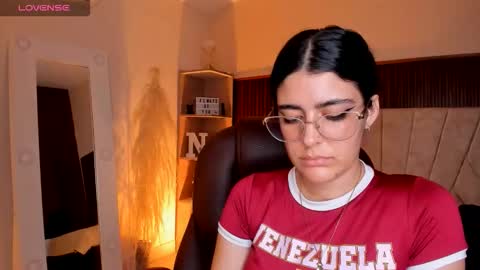 Niah  You can call me Ni or cutie haha online show from 4, 2, 2026