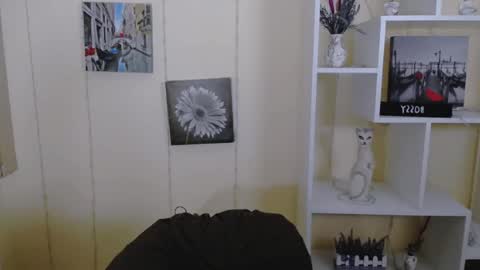 Nica online show from 4, 3, 2025