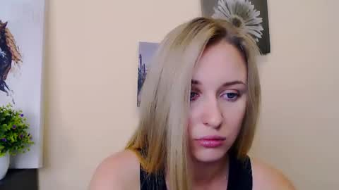 Snapshot of _nicole_new chatting on 25, 6, 2026 Nica online show from 25, 6, 2026