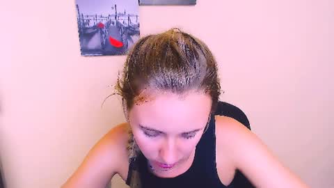 Snapshot of _nicole_new chatting on 28, 7, 2026 Nica online show from 28, 7, 2026