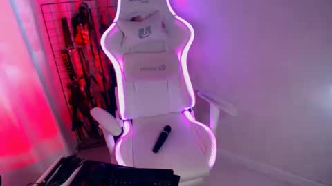 Snapshot of _nightfury_ chatting on 25, 4, 2026 Eva online show from 25, 4, 2026