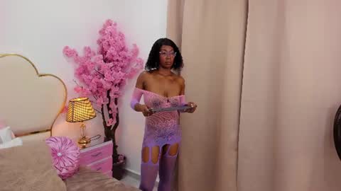  ninafox online show from 16, 7, 2026