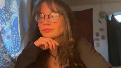 Mila online show from 27, 3, 2026