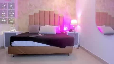  peach1  online show from 4, 11, 2025