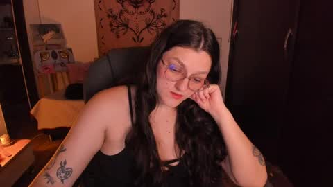 violeta ig  online show from 28, 4, 2026