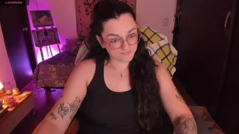 Snapshot of _peach__ chatting on 16, 6, 2026 violeta ig online show from 16, 6, 2026