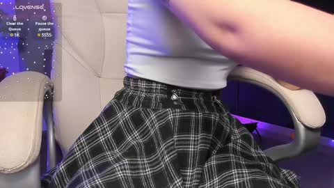   online show from 28, 1, 2025