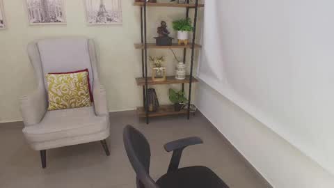 Sassy Girl online show from 18, 4, 2026