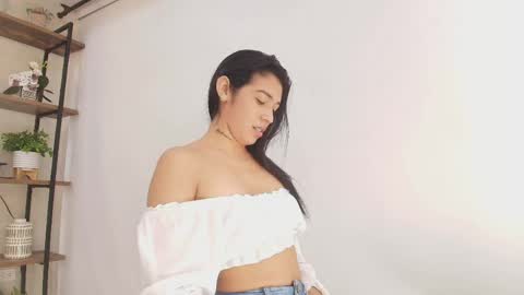 Sassy Girl online show from 28, 4, 2026