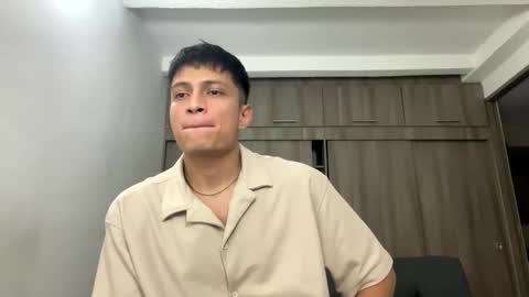 Juan Pablo-independent model online show from 10, 2, 2026