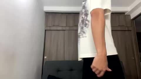 Juan Pablo-independent model online show from 13, 3, 2026