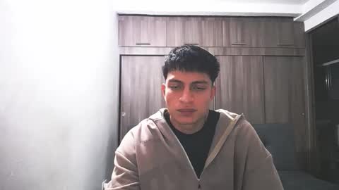 Juan Pablo-independent model online show from 23, 3, 2026