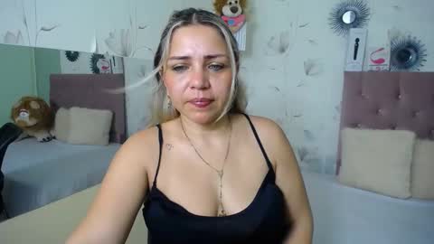 Snapshot of _sexyredhead_ chatting on 3, 2, 2025 KATA online show from 3, 2, 2025