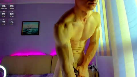 Nik online show from 28, 2, 2025