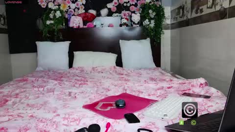 Snapshot of _skitlstrynka_ chatting on 2, 6, 2026 _skitlstrynka_ online show from 2, 6, 2026