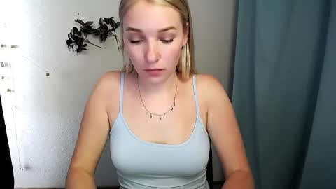 Snapshot of _snow_queen__ chatting on 20, 5, 2026 Rachel online show from 20, 5, 2026