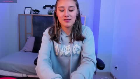 Snapshot of _sophie__miller chatting on 11, 10, 2025 Sophie online show from 11, 10, 2025