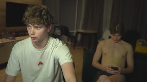 OLIVERpvt is open online show from 22, 1, 2025