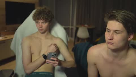 OLIVERpvt is open online show from 6, 3, 2025