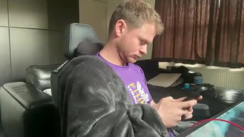 _stevie___ online show from 10, 4, 2026