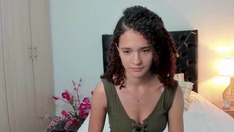 Sussi online show from 10, 3, 2025