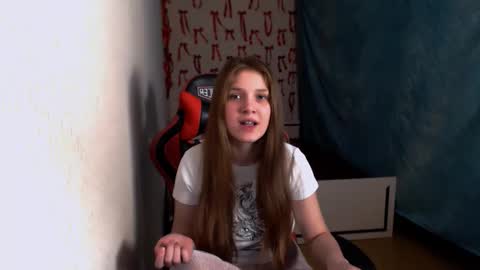 Snapshot of _sweet_foxy_ chatting on 14, 12, 2025 Mari online show from 14, 12, 2025