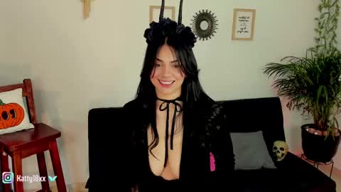    online show from 31, 10, 2025