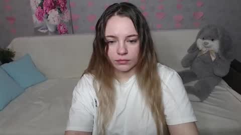 Lana online show from 19, 2, 2025