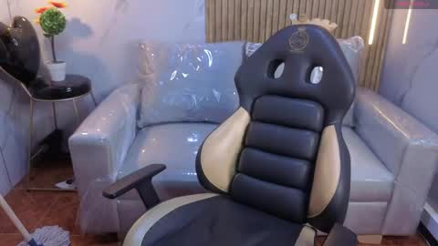 _sweet_lia_ online show from 21, 4, 2026