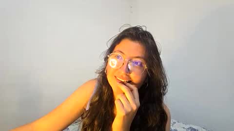Snapshot of _sweet_melodyy chatting on 13, 5, 2026 _sweet_melodyy online show from 13, 5, 2026
