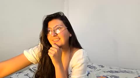 Snapshot of _sweet_melodyy chatting on 17, 5, 2026 _sweet_melodyy online show from 17, 5, 2026